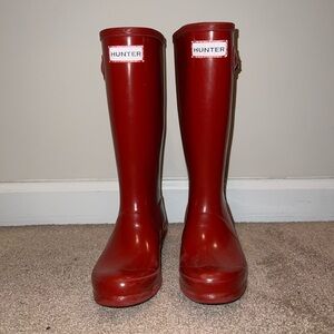 Hunter Boots gloss Red size 13T FIRM